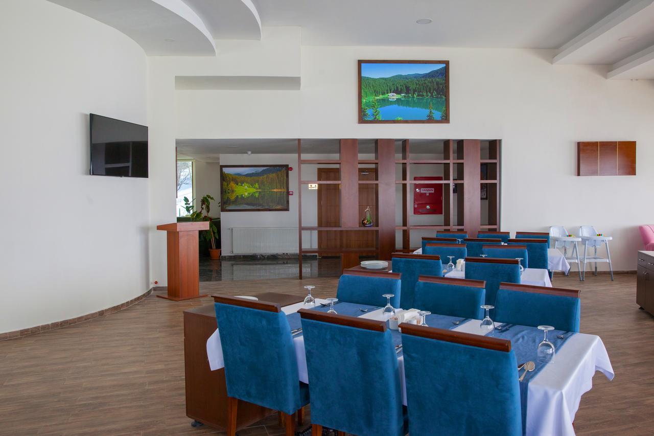 Black Forest Hotel Savsat Esterno foto
